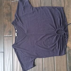 Reitmans t-shirt with tie bottom